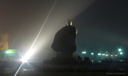 Pomnik papieża Jana Pawła II w Dębicy - Plac Solidarności