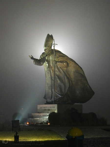 Pomnik Jana Pawła II w Dębicy